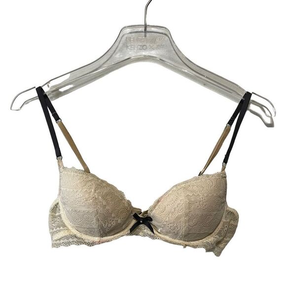 Victoria Secret Lightly Lined Plunge Bra Ivory Lace 36B - Picture 1 of 4